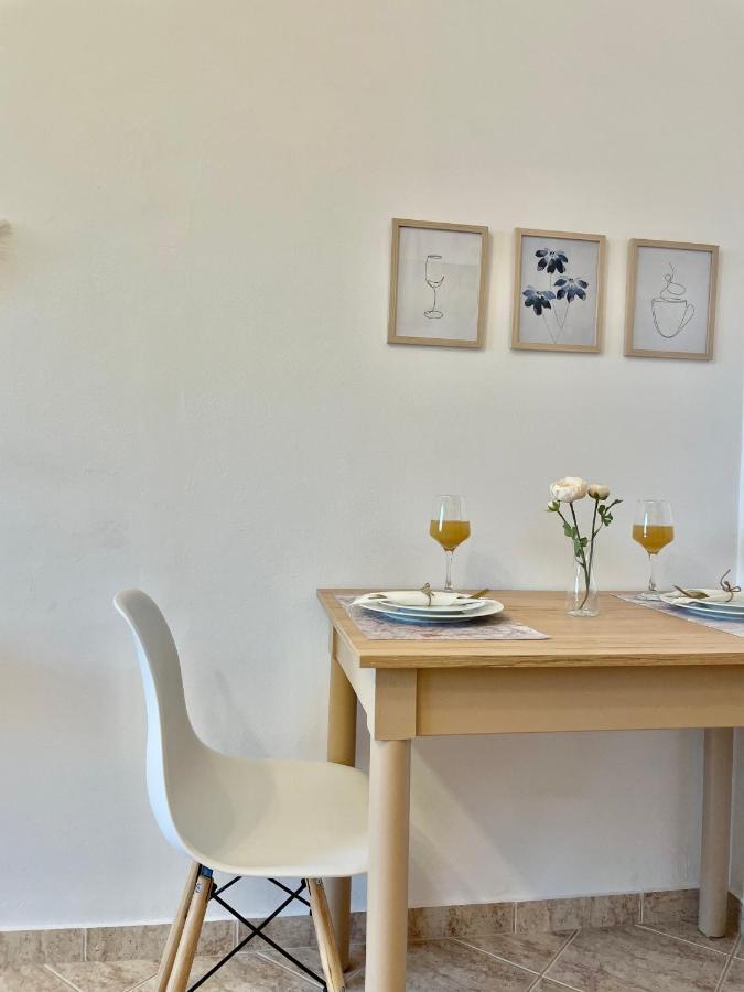 Althea Apartment *